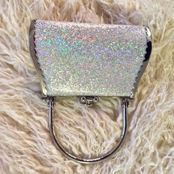 Purse - Picture 2 of 4